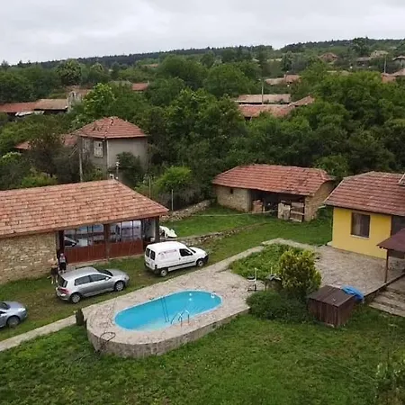 Villa Velikovi *